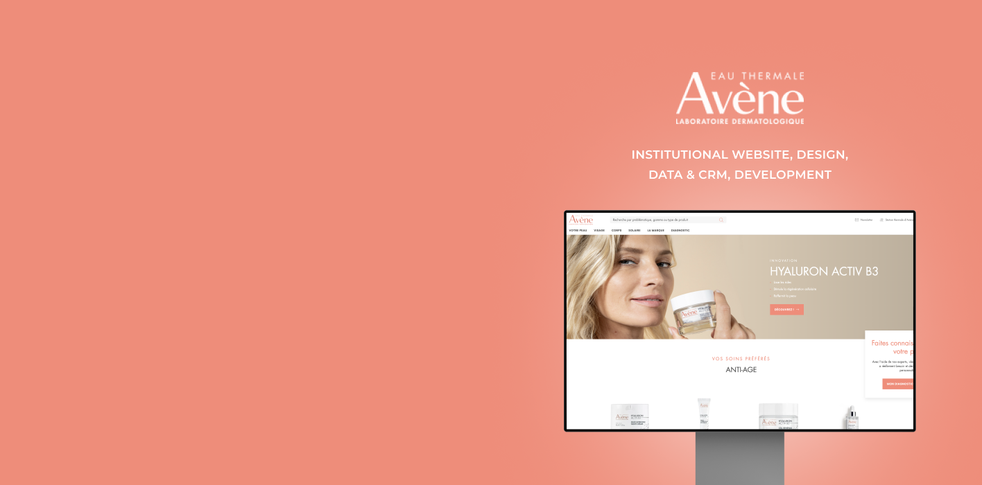 Projet réalisé par notre agence web pour Avène : maquette du site web de la marque avec un fond rose corail.